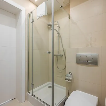 Chocimska Urban Peace By Bookinghost شقة