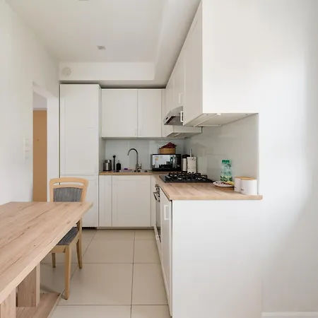 Chocimska Urban Peace By Bookinghost *