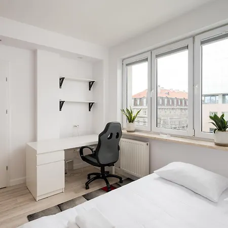 Chocimska Urban Peace By Bookinghost Varsovia